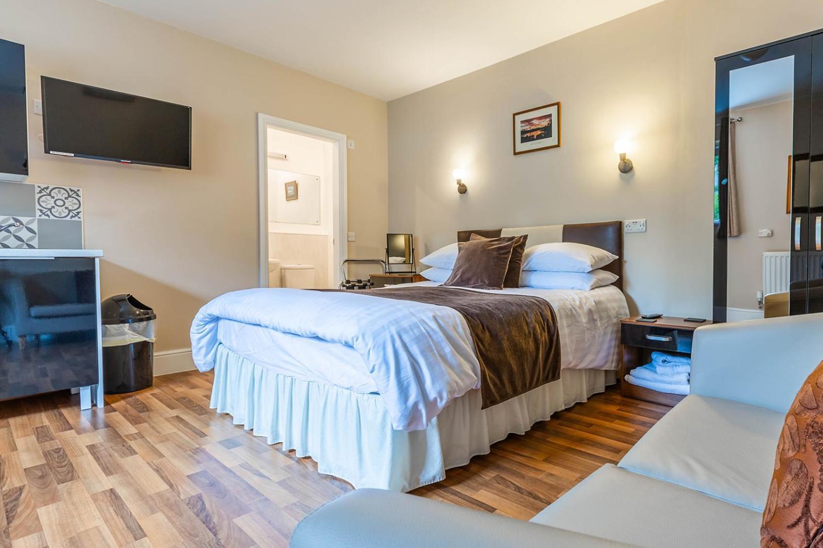Windermere Studio Rooms - With Free Car Parking Onsite Exteriör bild