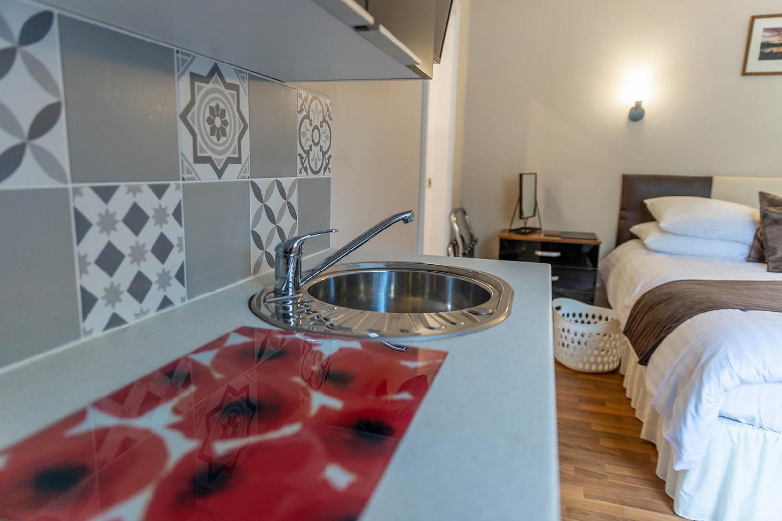 Windermere Studio Rooms - With Free Car Parking Onsite Exteriör bild