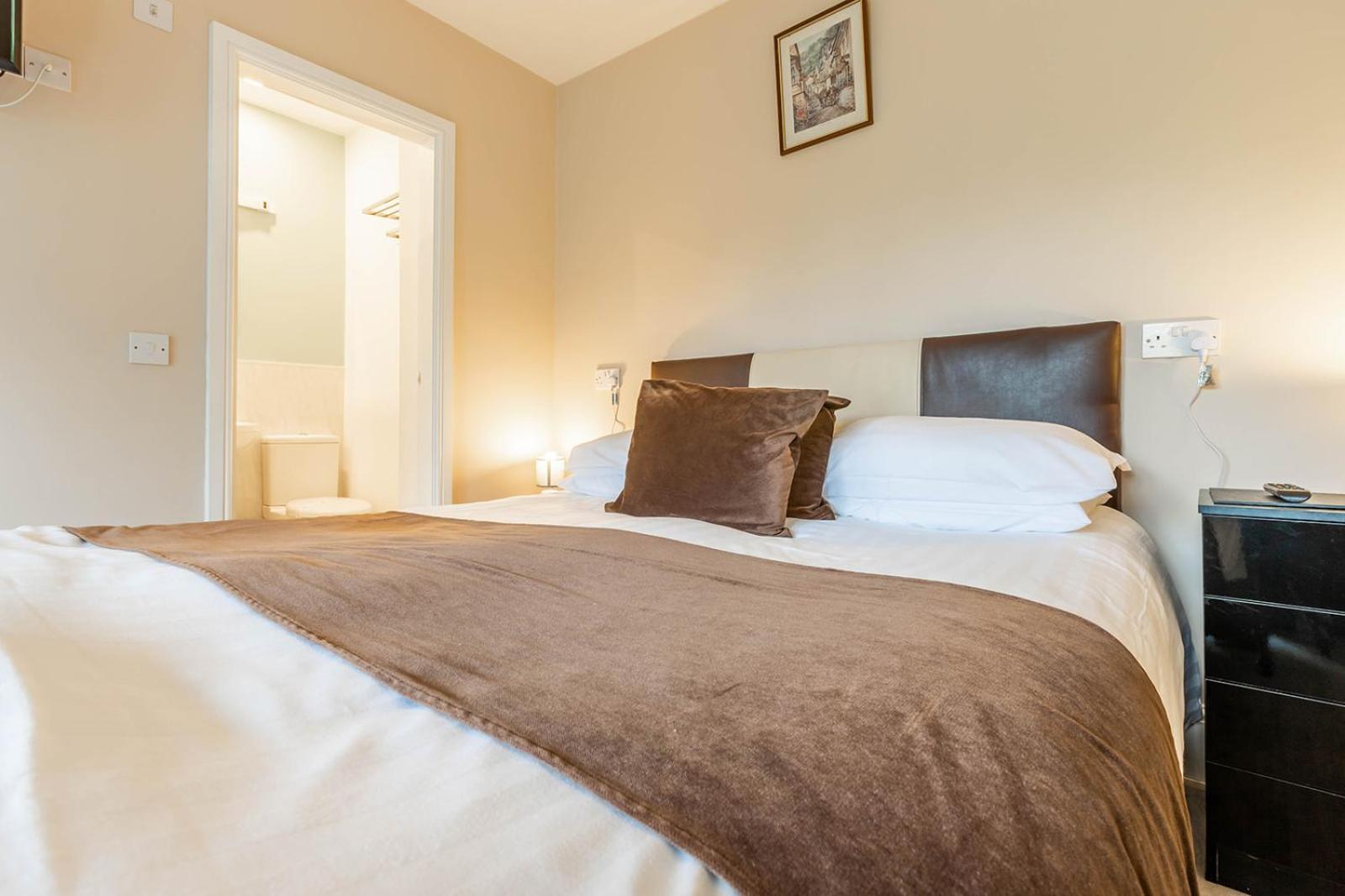 Windermere Studio Rooms - With Free Car Parking Onsite Exteriör bild
