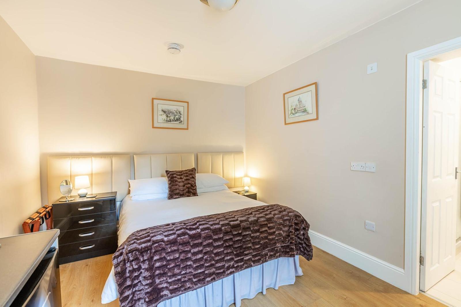 Windermere Studio Rooms - With Free Car Parking Onsite Exteriör bild