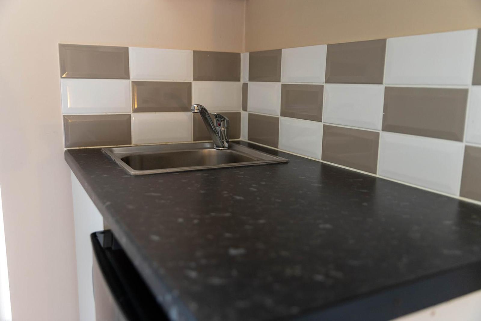 Windermere Studio Rooms - With Free Car Parking Onsite Exteriör bild