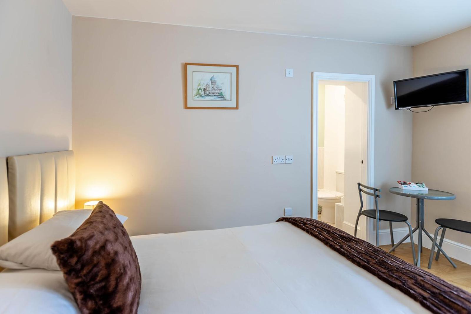 Windermere Studio Rooms - With Free Car Parking Onsite Exteriör bild