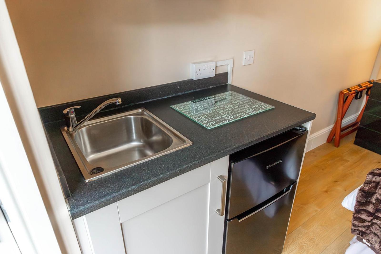 Windermere Studio Rooms - With Free Car Parking Onsite Exteriör bild